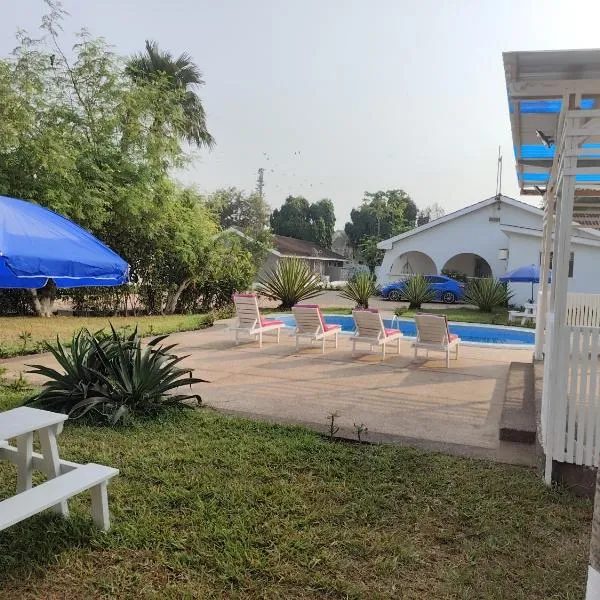 The Cool Villa Guest House, hôtel à Sékondi