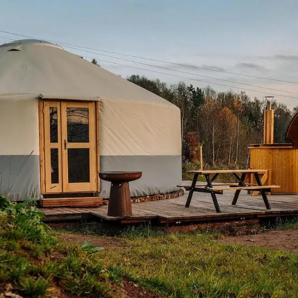 Yurt in Be Bernartice, hotel in Bernartice