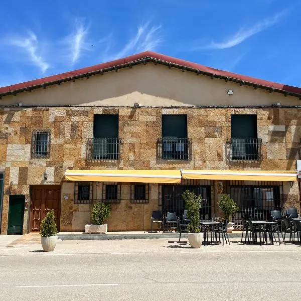 Hostal Restaurante Bustos, hôtel à Villarrubio