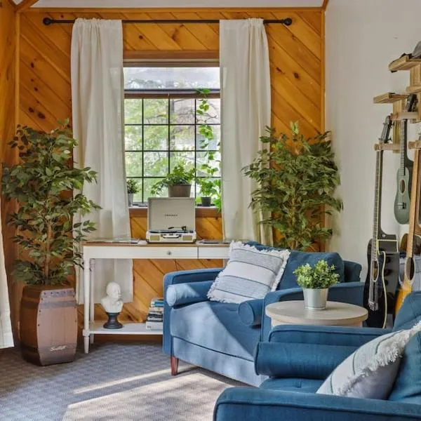 Mountain Oasis Hot Tub Game Room Fire Pit, hotel v destinaci Pocono Summit