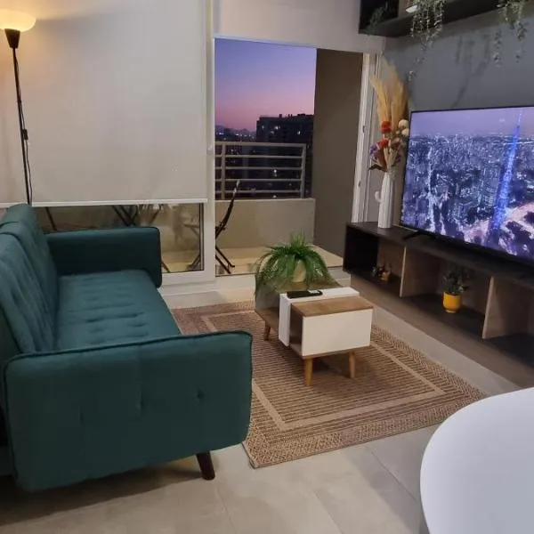 Equipado y hermoso Departamento, hotel in Santiago