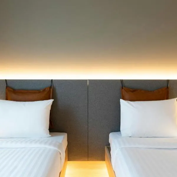 Moxy Hamburg - Finkenwerder, khách sạn ở Hamburg