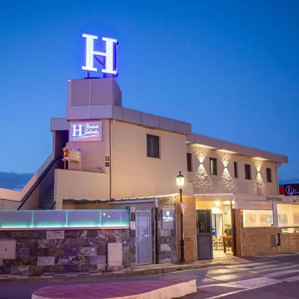 Hostal Rosario Galindo, ξενοδοχείο σε Cúllar-Vega