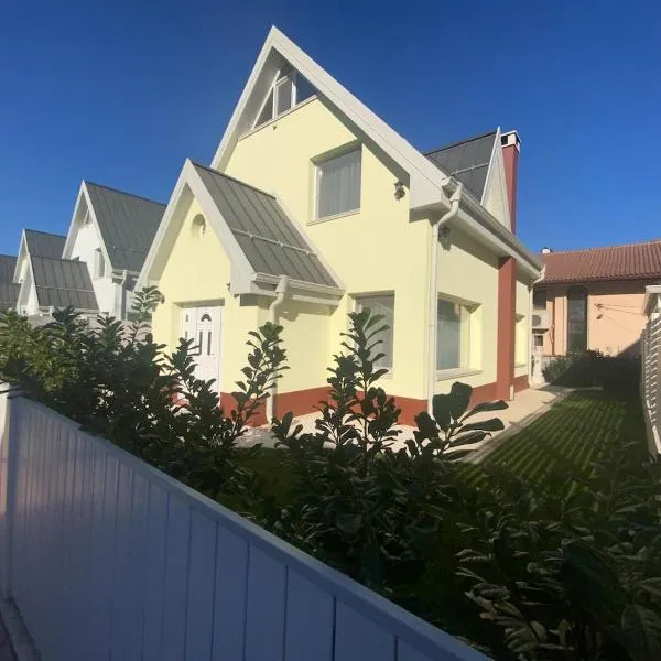 Green Village Park, hotel in Dobrich