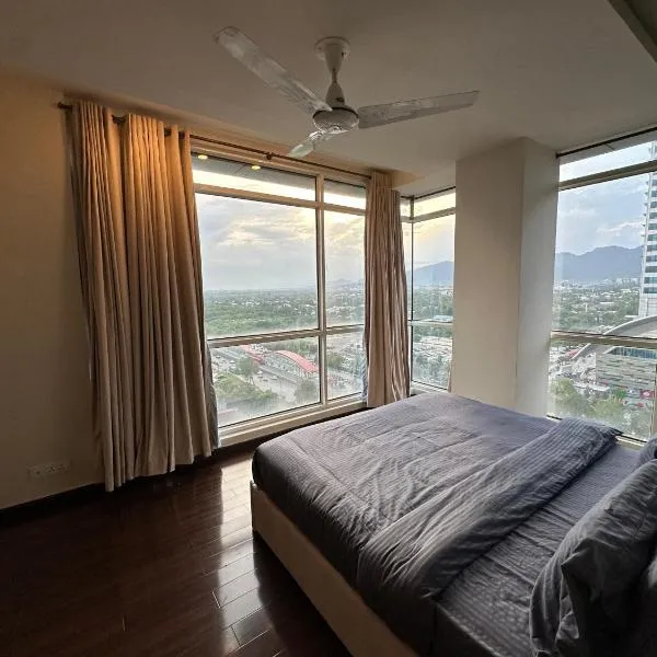 Skyscraper Penthouse in Elysium Downtown, hotel v destinaci Islámábád