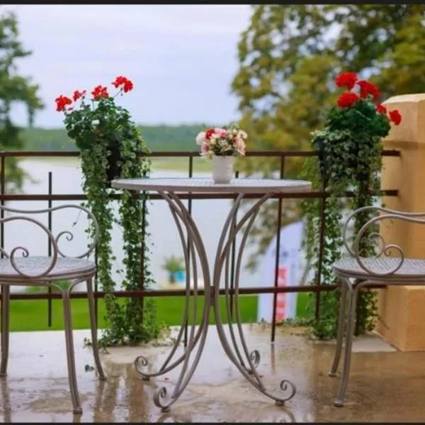 Salų dvaro kultūros ir laisvalaikio rezidencija, Hotel in Salos