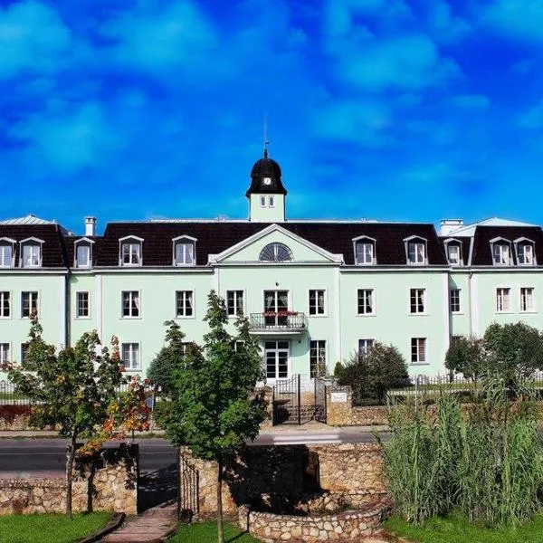 Kaštieľ AGATKA โรงแรมในChorvátský Grob