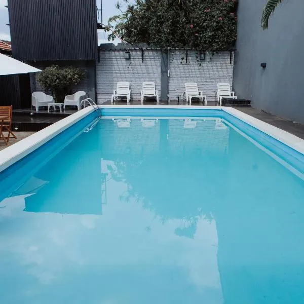 ISONDU Suites & Breakfast，位于伊瓜苏港的酒店