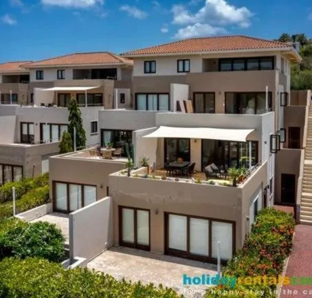 Blue Bay Luxury apartment, hotel in Dorp Sint Michiel