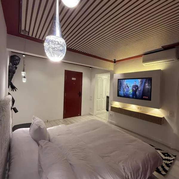 APOLO- luxury Modern Studio in Heart of zamalek visits allowed - Apartment 8B, hotel v Káhiře