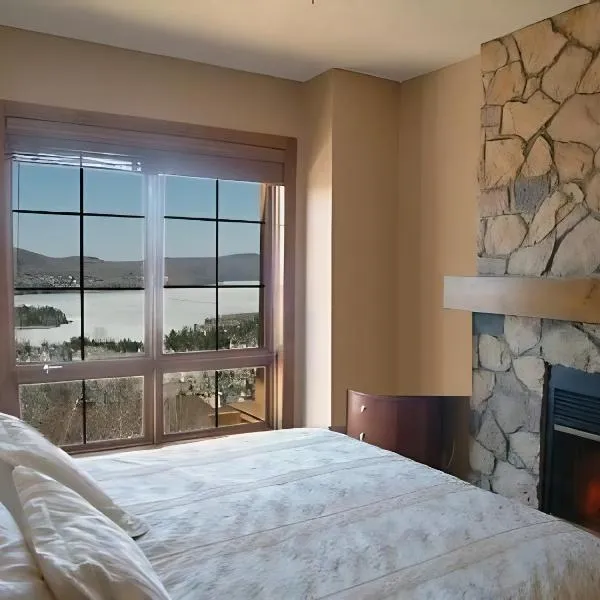 Luxurious Equinoxe Ski-in/Ski-out, hotel in Mont-Tremblant