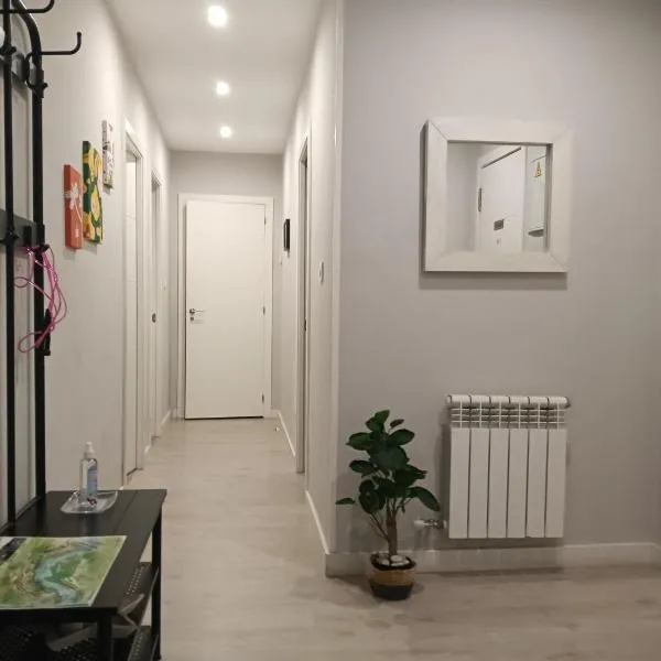 PISO BENITO, hotel v destinaci Ourense