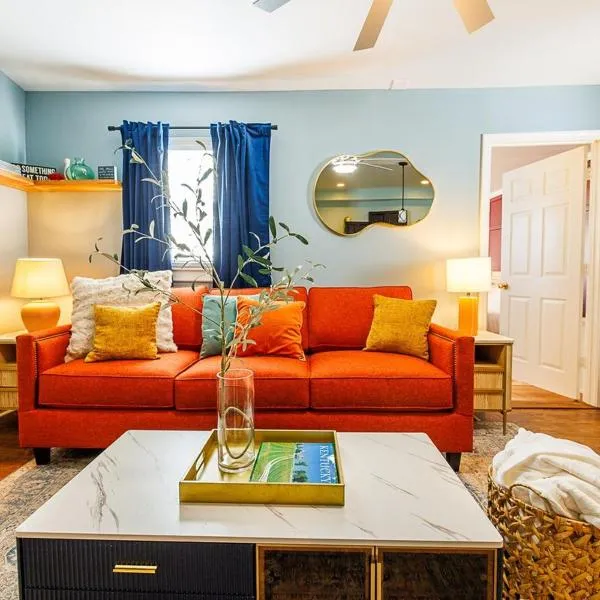 Opulence On Oak Street, hotel v destinaci Louisville