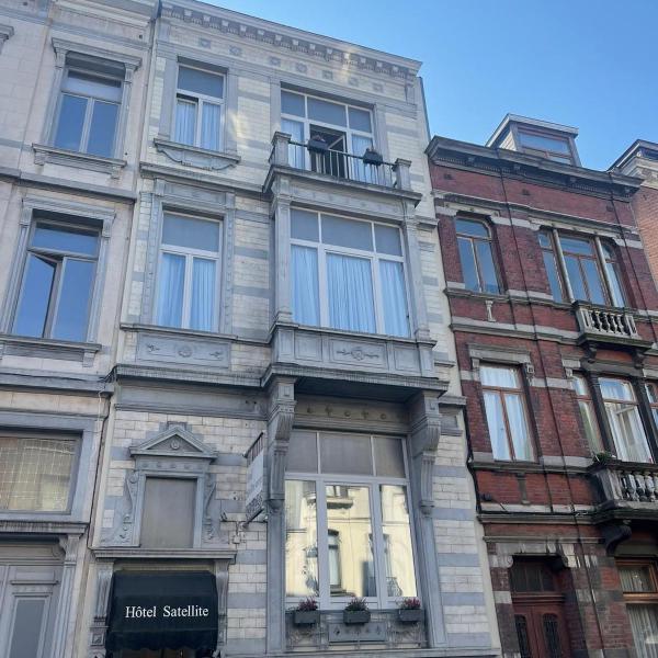 Hotel Satellite, Bruxelles