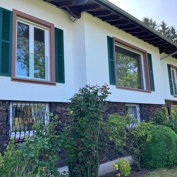 Haus Marianne am Maar, Hotel in Schalkenmehren