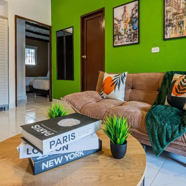 Cozy Family 2BDR in the WalledCity, hotel in Cartagena de Indias
