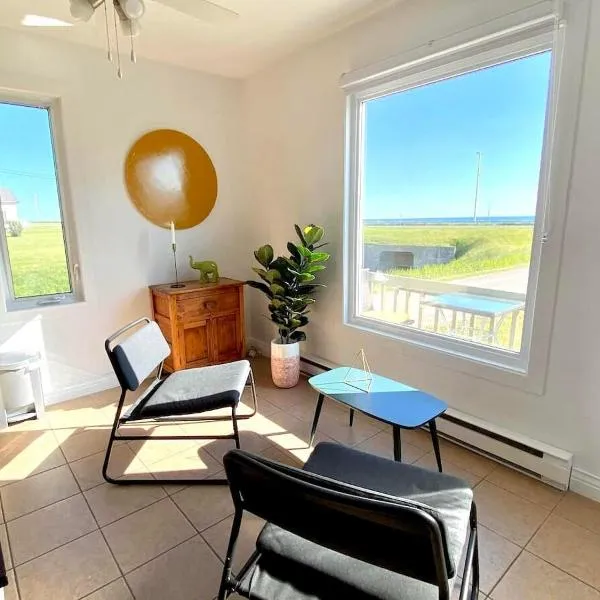 La Maison de la Baie - Vue sur la Mer en Gaspésie, hotel em Bonaventure