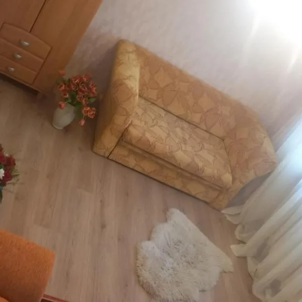 NEW JÕHVI AREA DESIGN STUDIO APARTMENT,RENOVATED 2025, 5min JÕHVI Centre, 10min ALUTAGUSE,Pannjärve,Tartu maraton,30min Kiviõli slalom centre, Hotel in Ahtme