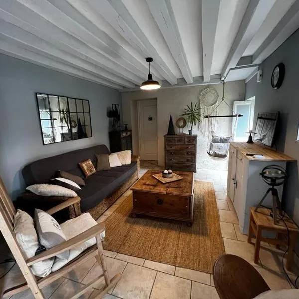 Charmante maison proche des châteaux de Loire, hôtel à Baule