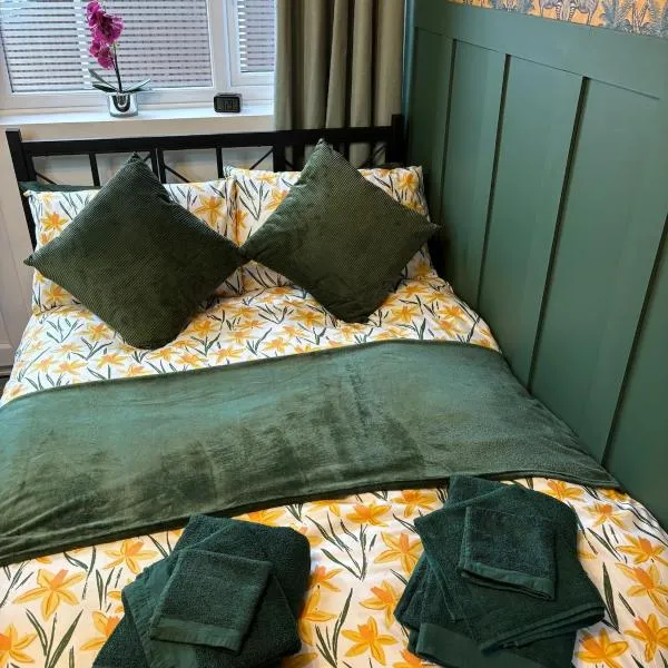 Cosy Studio Near Park and Town, khách sạn ở Bromsgrove