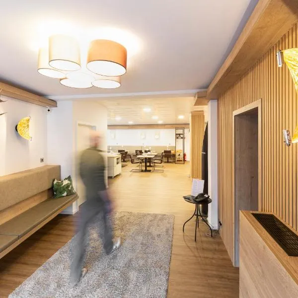 Königshof Bed and Breakfast，位于陶努斯的孔宁斯泰因的酒店