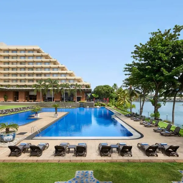 Cinnamon Lakeside, hotel v destinaci Colombo