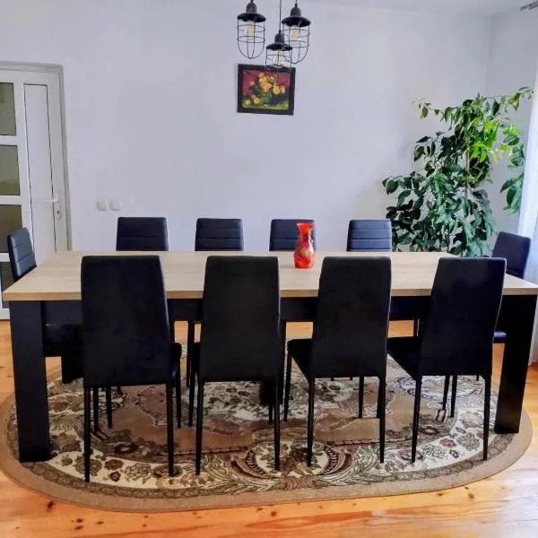 Complex de pensiuni si casute -Debarcader Ceahlau, hotel in Ceahlău