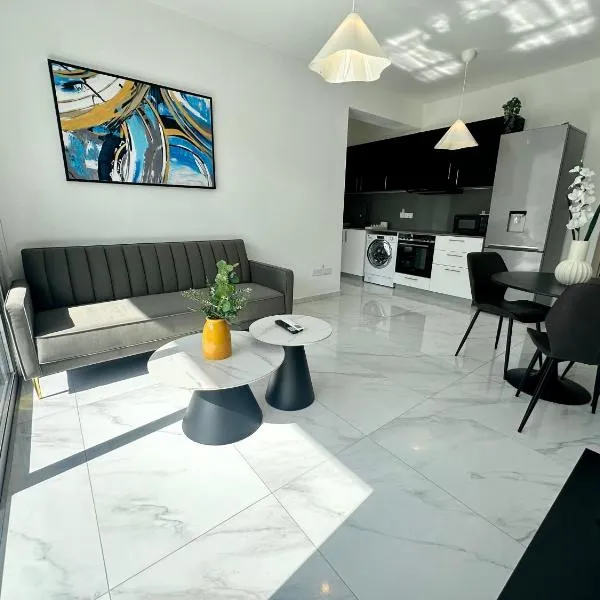 New 1 bedroom flat in Aglatzia, hotel in Aglantzia