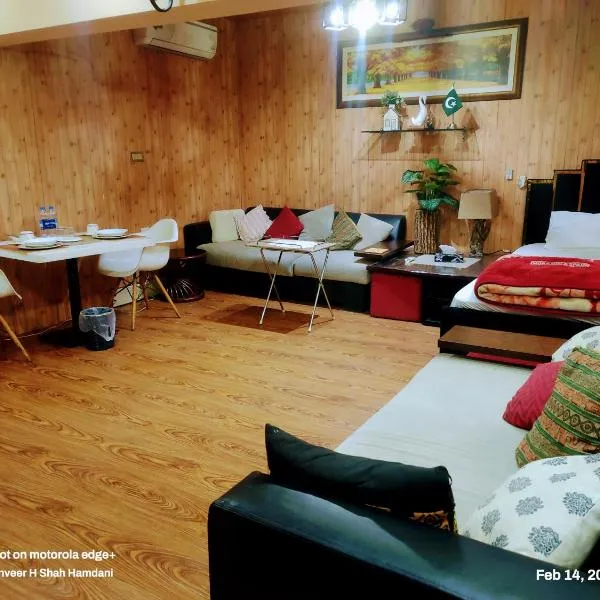 Comfort Suites Karachi, hotel in Karachi