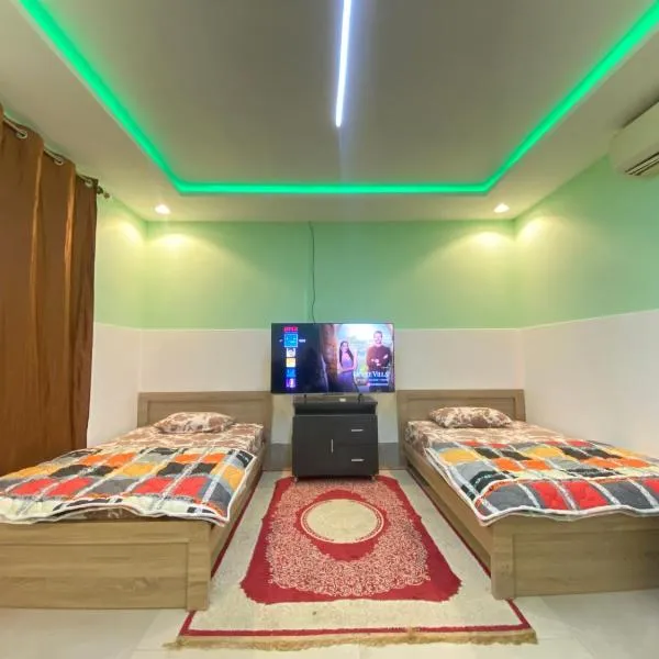 Farmhouse One Bedroom Attached Bathroom, hotel in Al Rahba