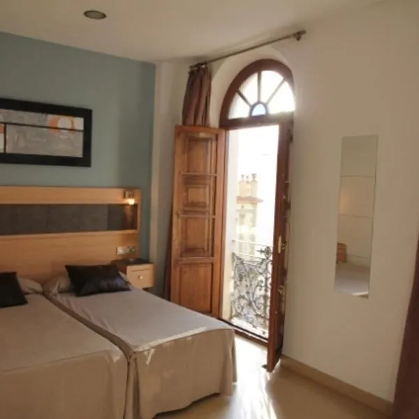 Hostal Plaza Ruiz, hotel v destinaci Ceuta