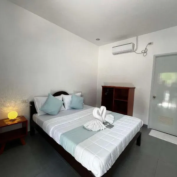 Sebastian Guest House, hotel in Moalboal