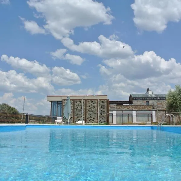Hotel Parque de Monfragüe, hotel in Torrejón el Rubio