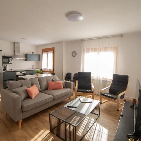 Casa Tierra Viva, junto a Bardenas Reales y Sendaviva, Hotel in Valtierra