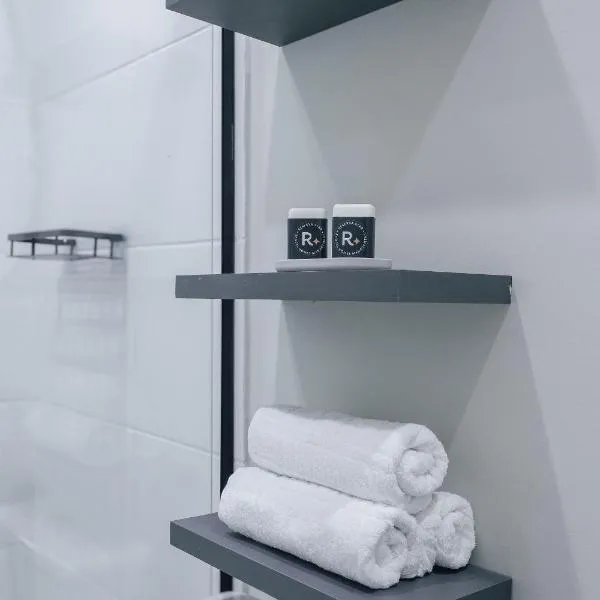 RStar Faria Lima | Loft Novo c/ Ar e ao Lado Metrô Fradique, hotel in São Paulo