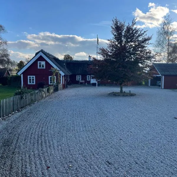 Sanddala Bed & Breakfast, hotel in Everöd