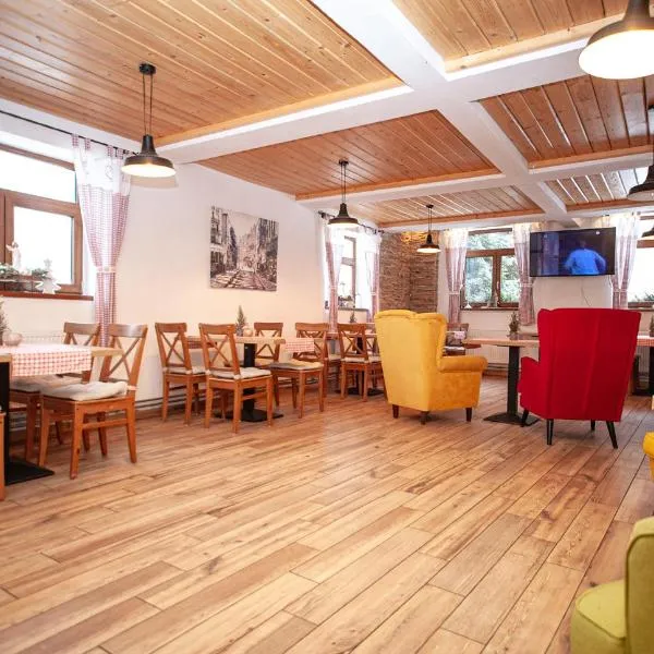 Hostinec pod úbočou, hôtel à Valaská