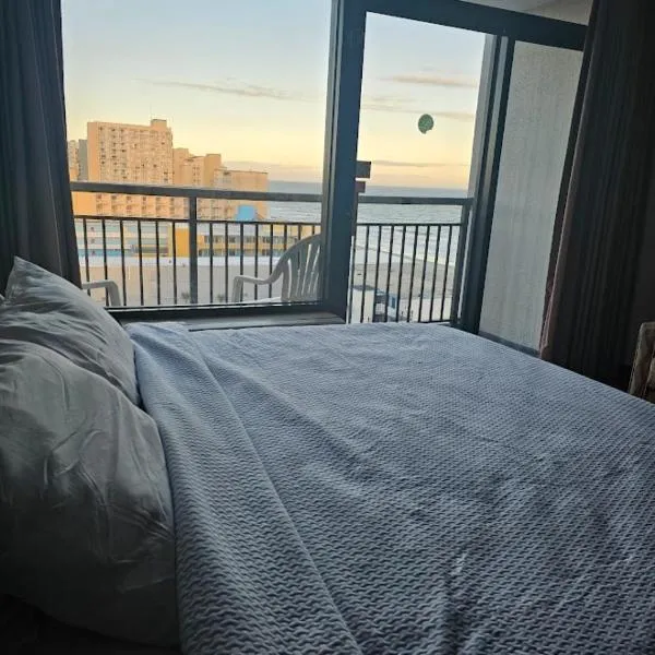 Oceanview Room at Landmark Resort, hotel in Myrtle Beach