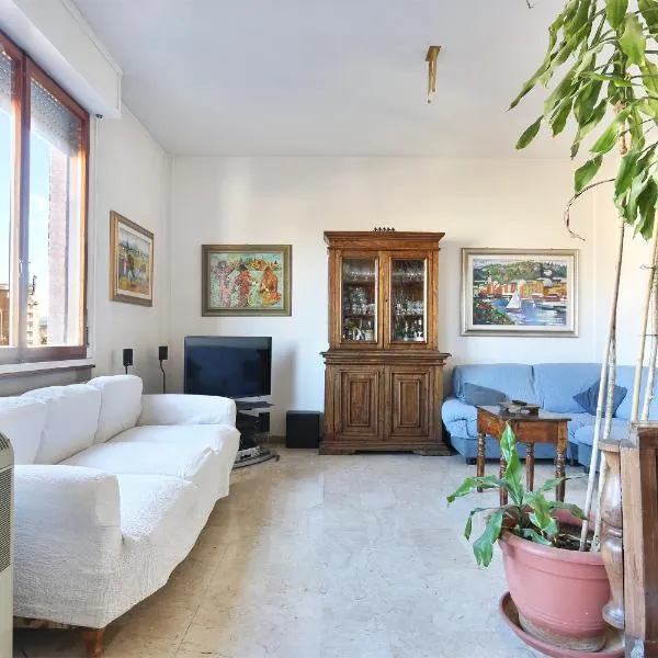 La tua Casa a Firenze con parcheggio privato per 2 auto, hotel a Firenze