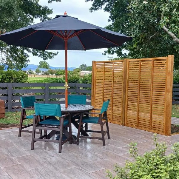 THE GUEST HOUSE - Awakeri modern country cottage, hotel a Awakeri