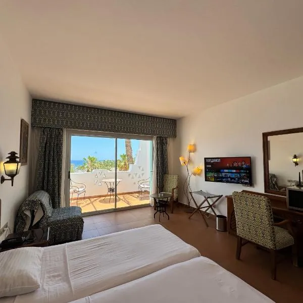 Sultan Sunscape - Premium Sea View Apartment at Domina Coral Bay, hotel in Sharm El Sheikh