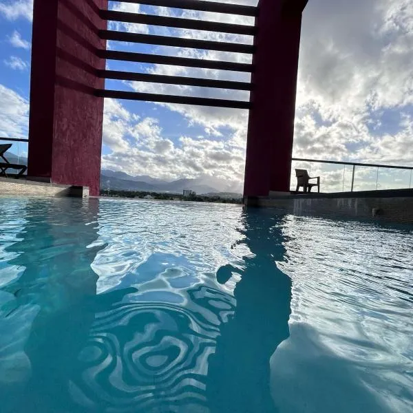 Luxury Suite kingston city view, Hotel in Kingston