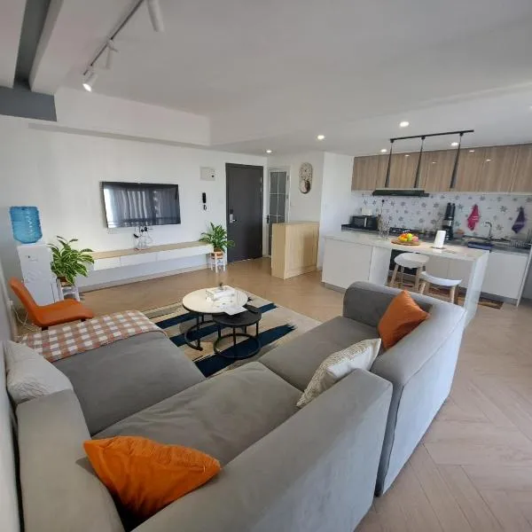 Modern 1BR Apartment in Upperhill, Nairobi, хотел в Найроби