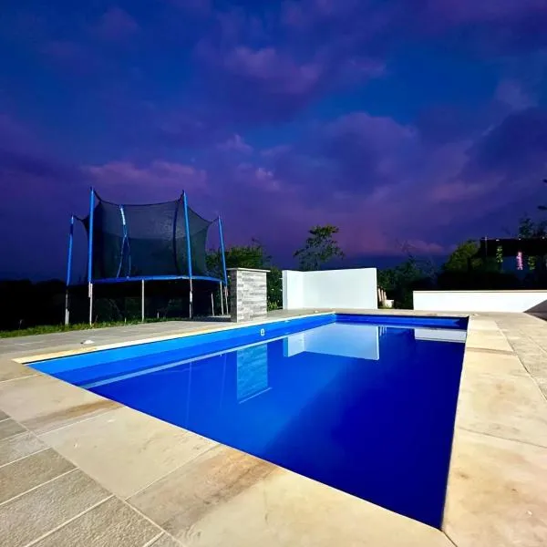 Finca Anapoima completa - Villa Paty - Piscina privada, hôtel à Anapoima