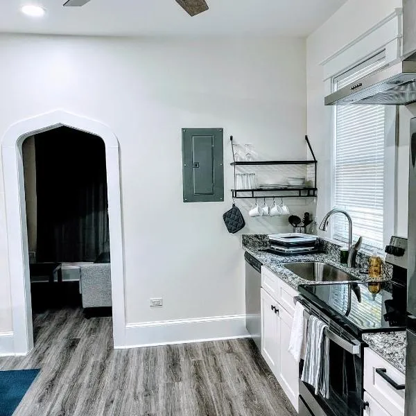 Walk To Duke Campus! 1 Bedroom In Trinity Park!, Hotel in Durham