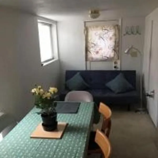 Private Entrance Your Own Suite near UW, ξενοδοχείο στο Σιάτλ