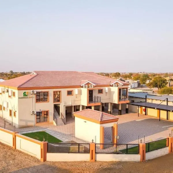 Emerald Inn, hotel in Letlhakane