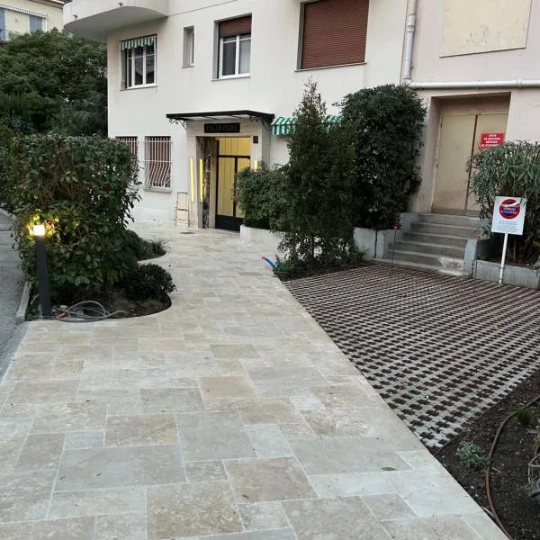 Le 29 Promenade des Anglais - Golden Square, hotel din Nisa