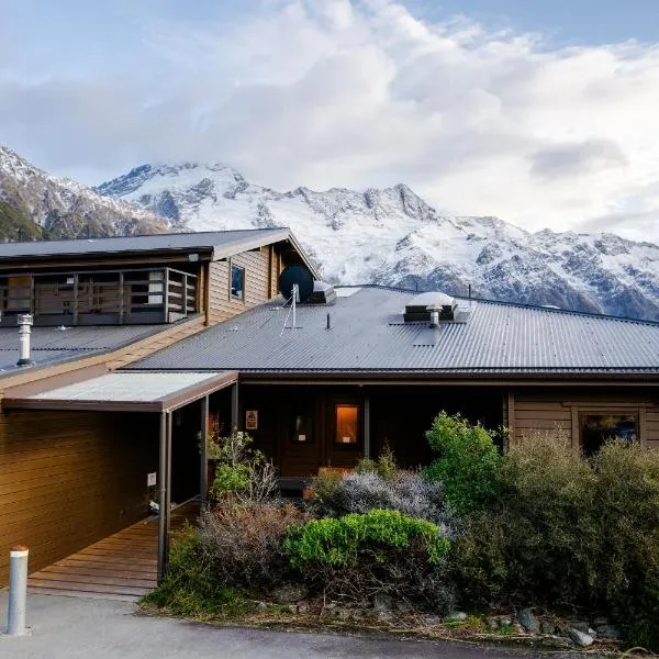 Haka House Aoraki Mt Cook, hotel in Mount Cook Village