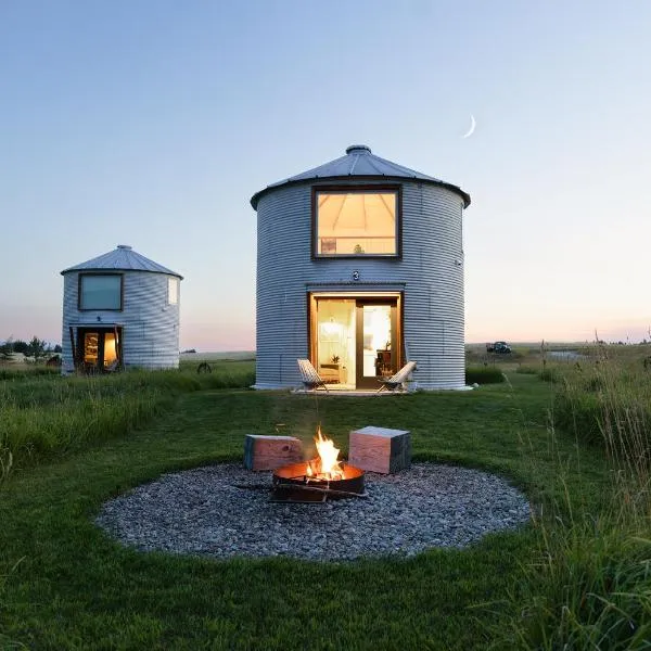Clark Farm Silos - 5 Silo Mountain View Retreat, hotel em Kalispell
